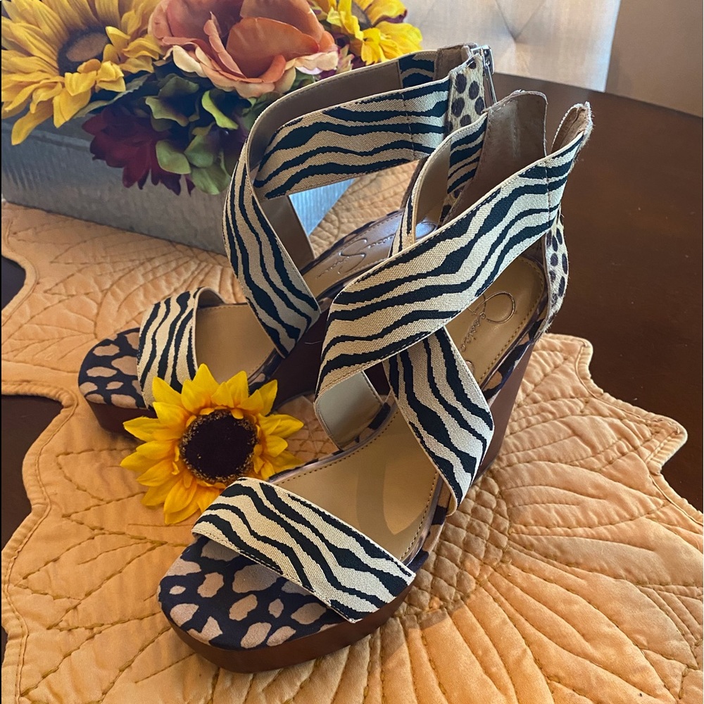 NWOT Jessica Simpson sandal